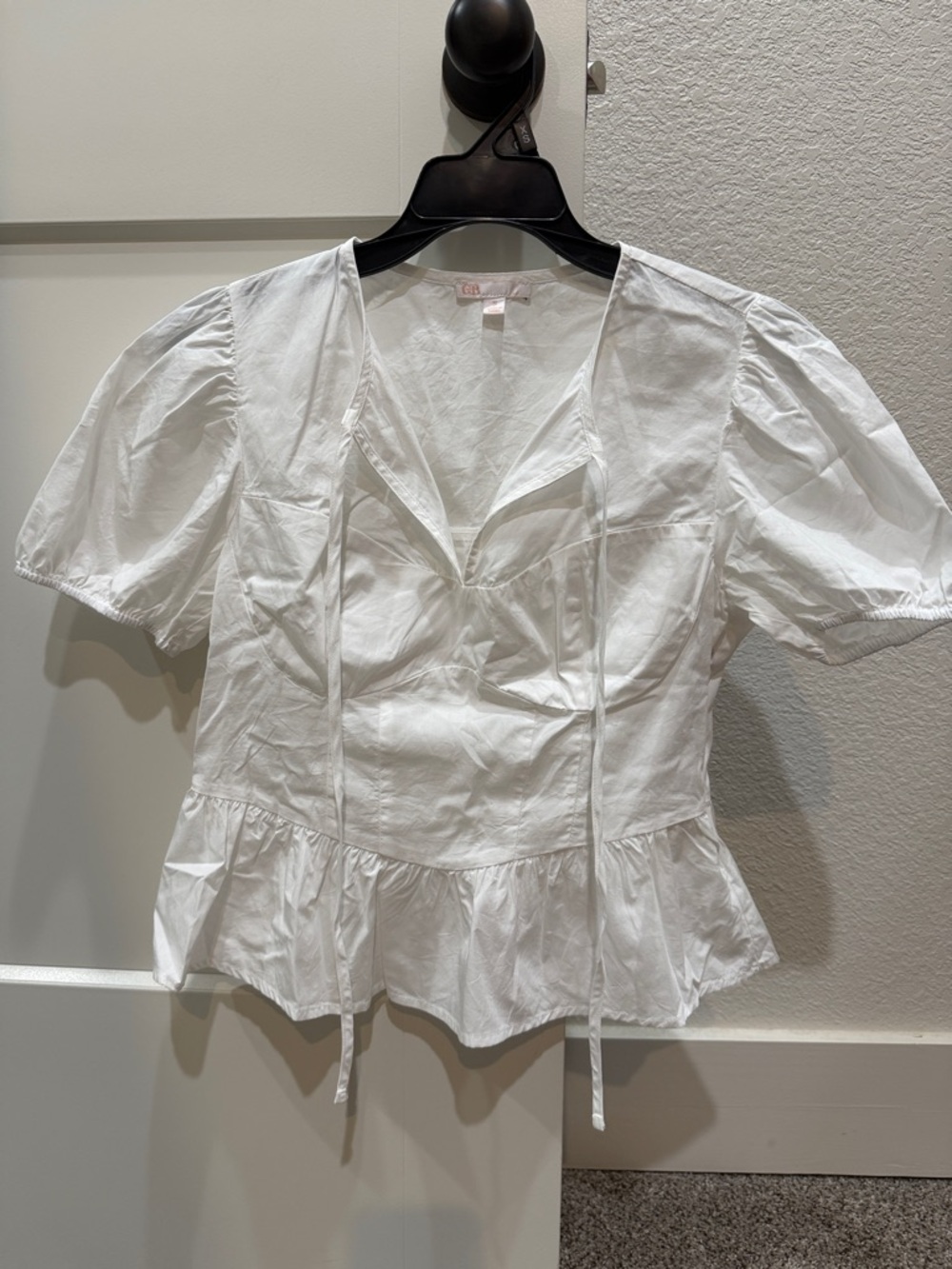 White Puff-Sleeve Peplum Tie-Front Top Giani Bini Small
